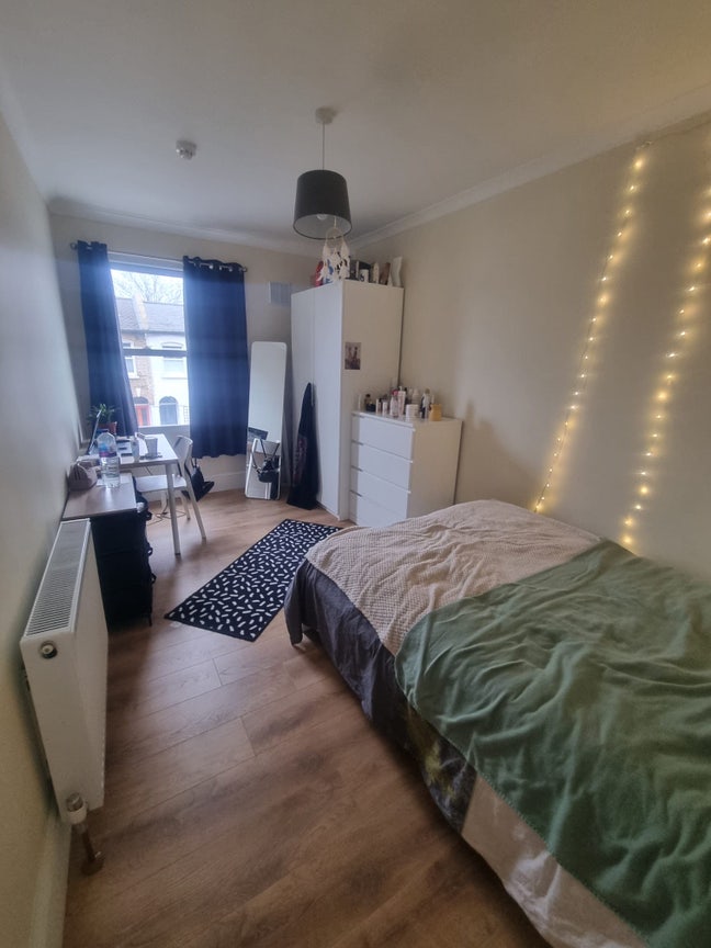 Furnished double room clean friendly house Main Photo
