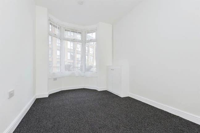 Large Double room near DMU Main Photo