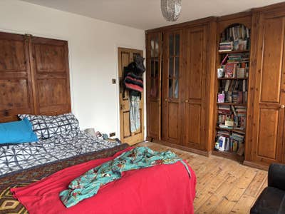 Large Double Room // Bills inc // Essex Road  Main Photo