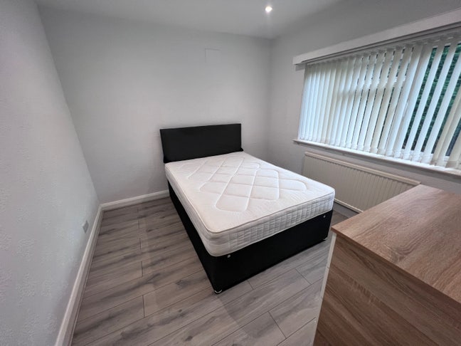 Rushden Main Photo