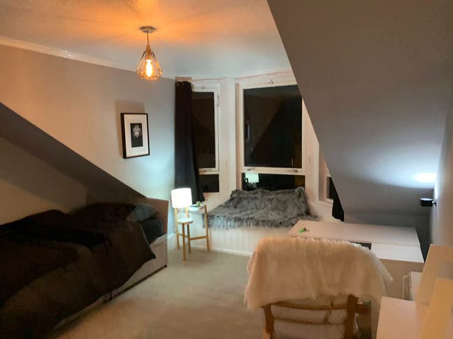 Cozy Bedroom Main Photo