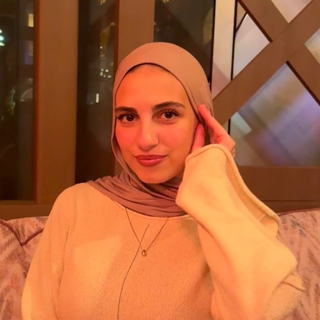 Hi 👋 I am a professional female aged 25. I... Main Photo