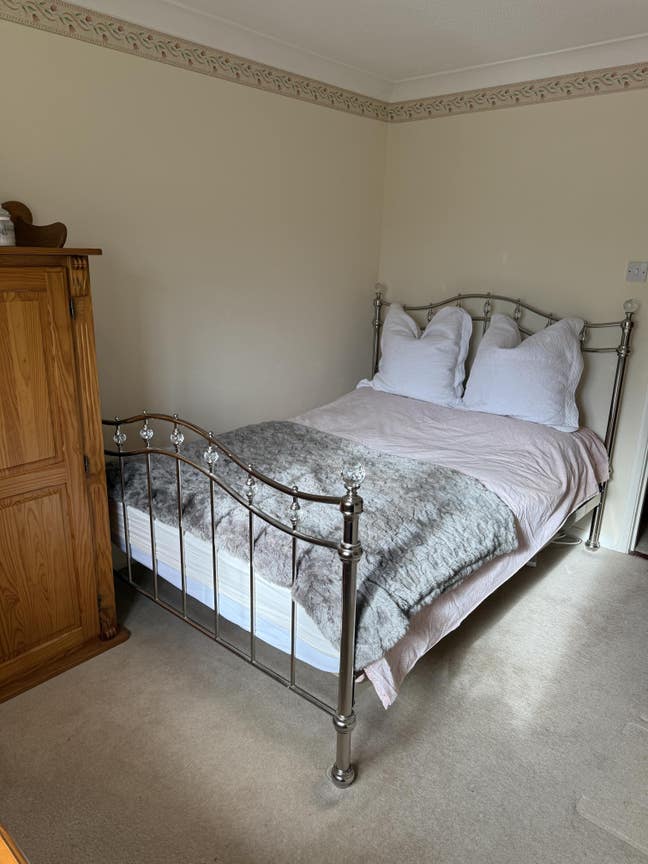 Double bedroom - Southwater  Main Photo