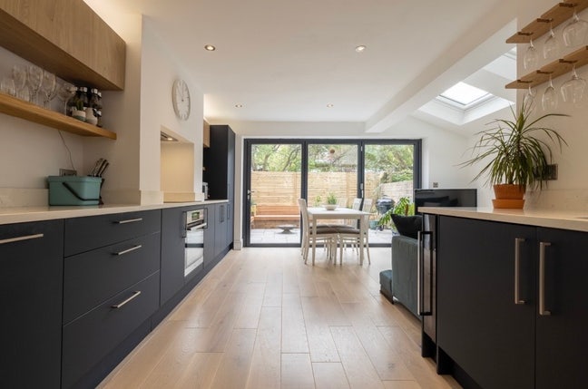 Gorgeous 2 bed Clapham flat for short term let Main Photo