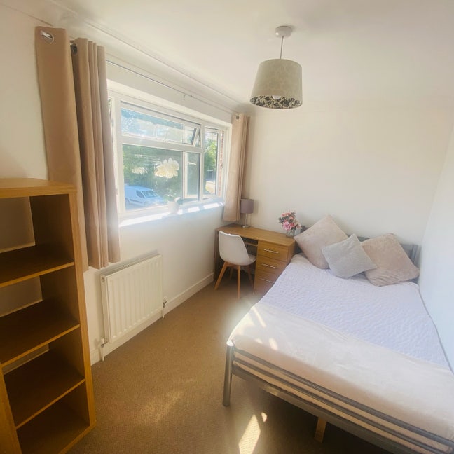 Double Rm nr Frimley High St  Main Photo