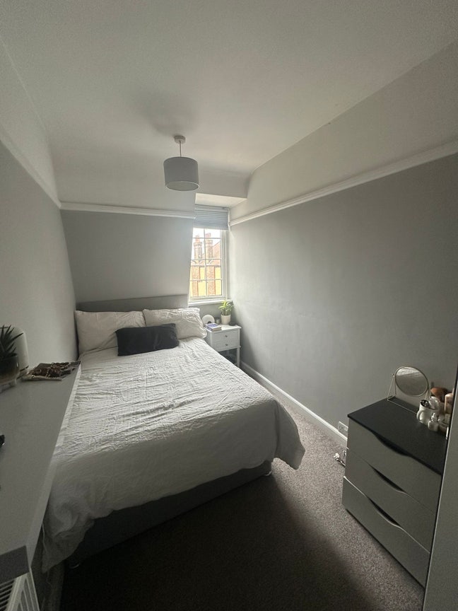 Double room in Tooting Bec - 3 bed flat  Main Photo