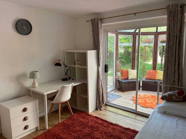 3 Double Rooms in Shared House  Main Photo