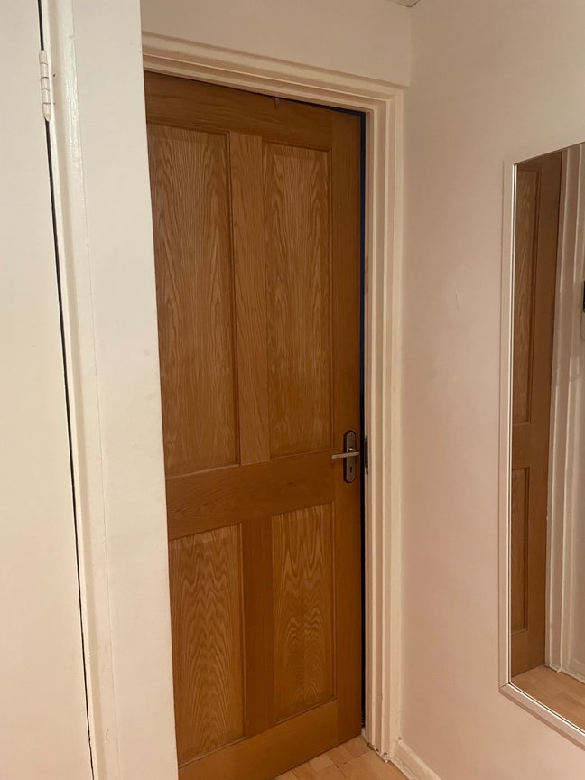 Double bedroom available close to university  Main Photo