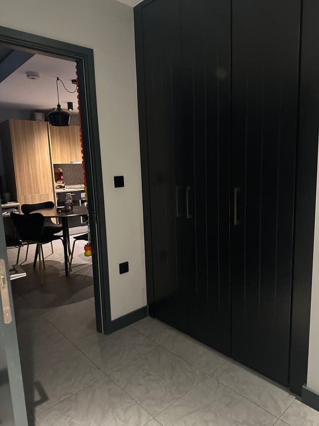 Sublet Available for 1.5-2 Months in Wembley Park Main Photo