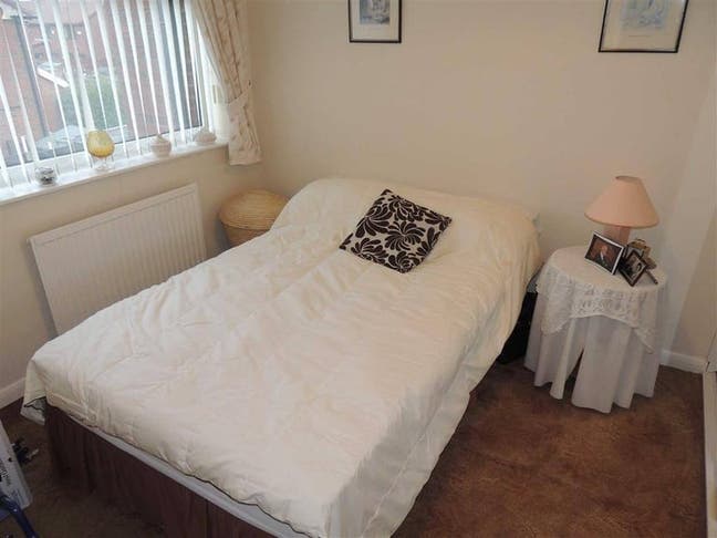 Single Room to Rent in UB2 – Bills Included Main Photo