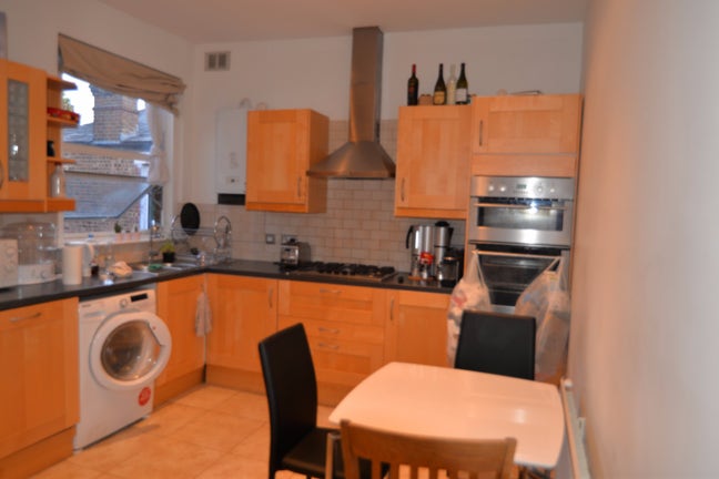 Kilburn,Zone 2  Furnished, Double £860,Single £650 Main Photo