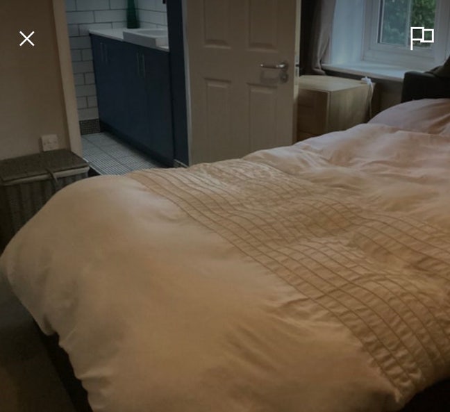 Large en-suite double room  Main Photo