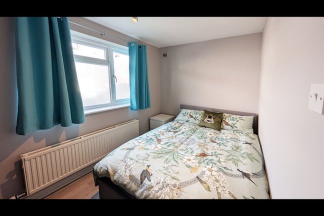 1 bed flat, Norwood junction Main Photo