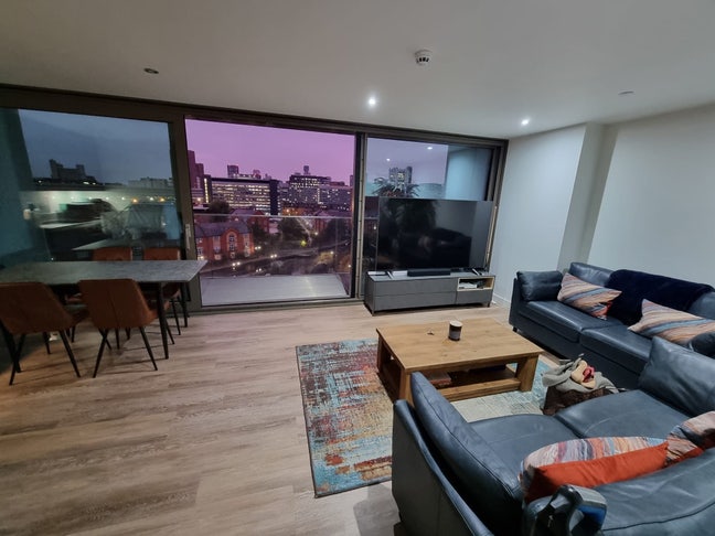 Room in Oxygen tower Main Photo