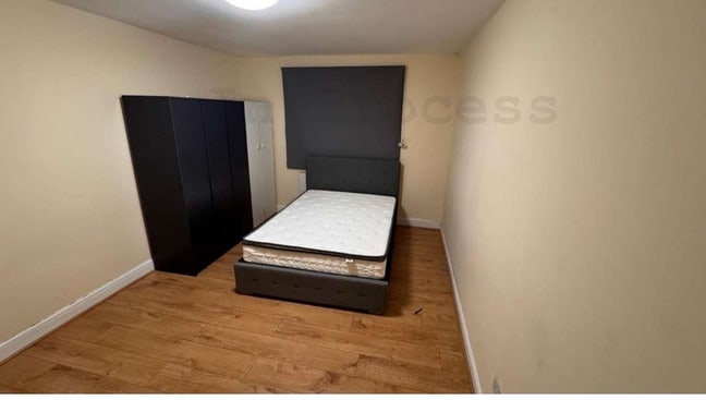 1 Room Available in 2 Bhk House  Main Photo