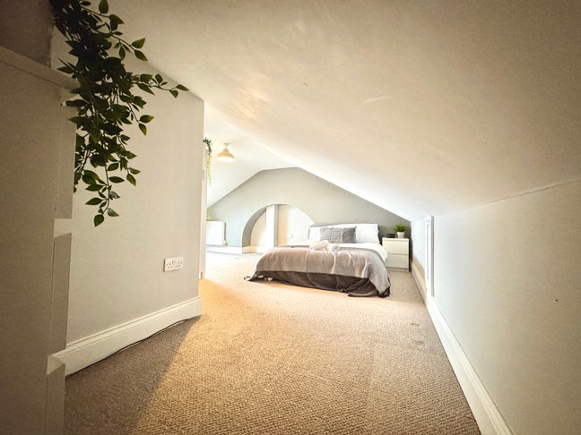 Double En-suite Room in Heaton Main Photo