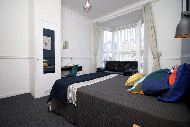 Double Rooms in Heart of Uplands Main Photo
