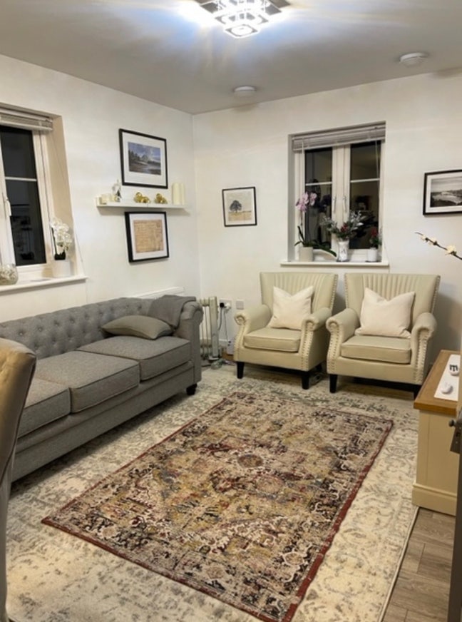 Double bedroom near Gatwick Main Photo