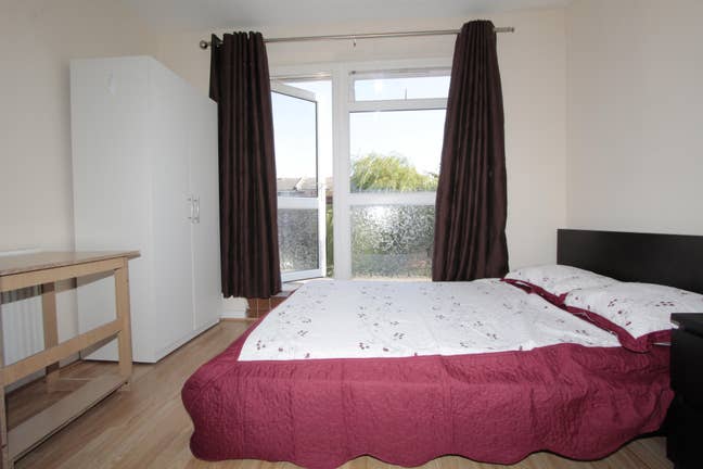 2  Beautiful Rooms Riverside! Canary Wharf! Main Photo