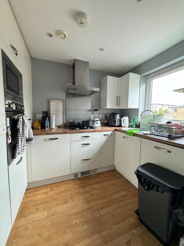 One bedroom available in a two bedroom house  Main Photo