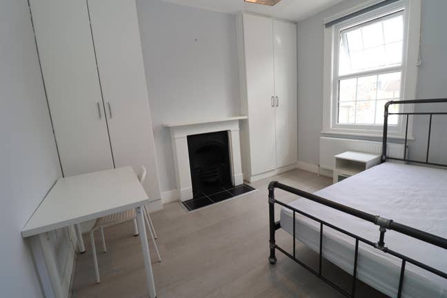 3 Afforable Double Rooms in Catford Available Now Main Photo