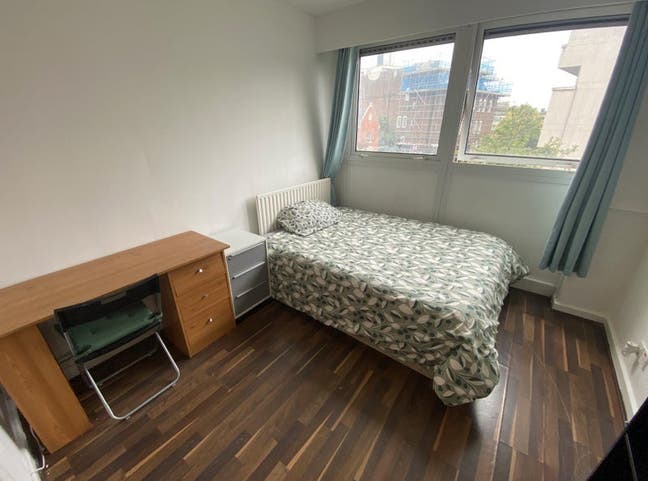 Cozy Double! Bethnal Green! Available Now! Main Photo