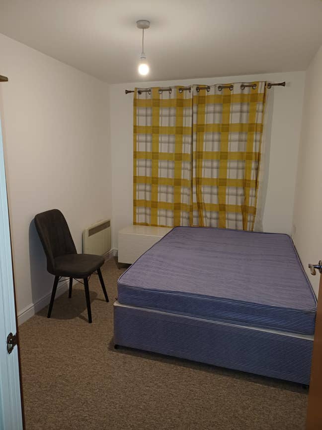 Double room to rent close to Town centre  Main Photo