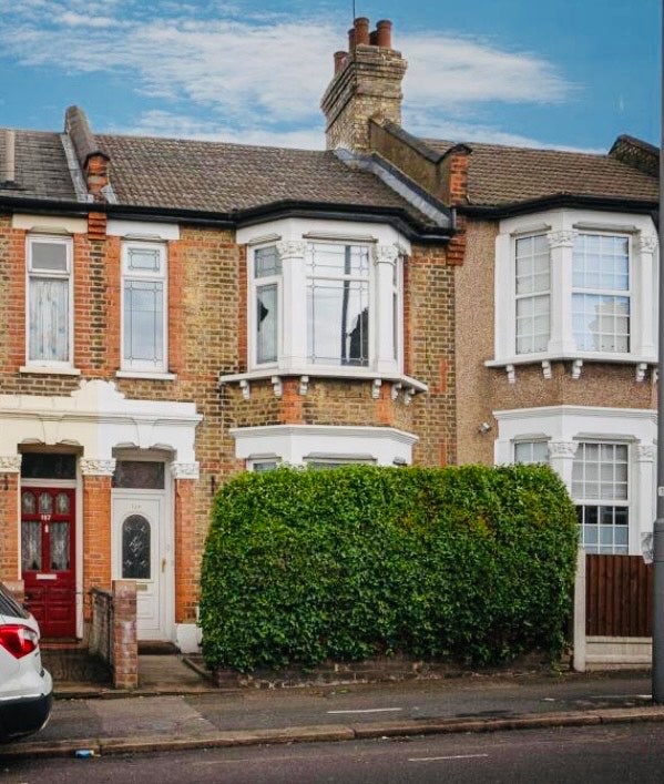 3 bed house for rent - Highams Park E4 - £2300 pcm Main Photo