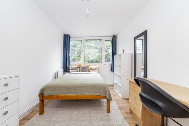 🏡✨ Newly Furnished 4Bed in Roehampton SW15 🎓🌿 Main Photo