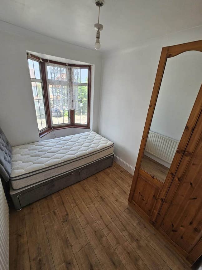 Single room Main Photo