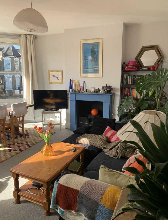 Two bedrooms available  in Harringay flat  Main Photo