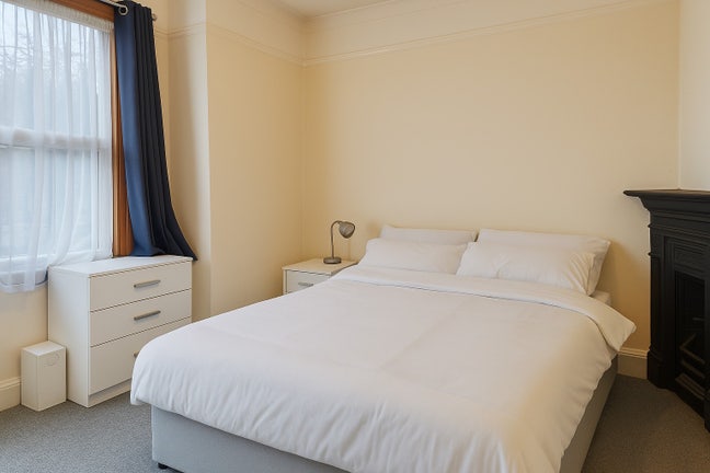 Spacious Double Room Close To Underground  Main Photo