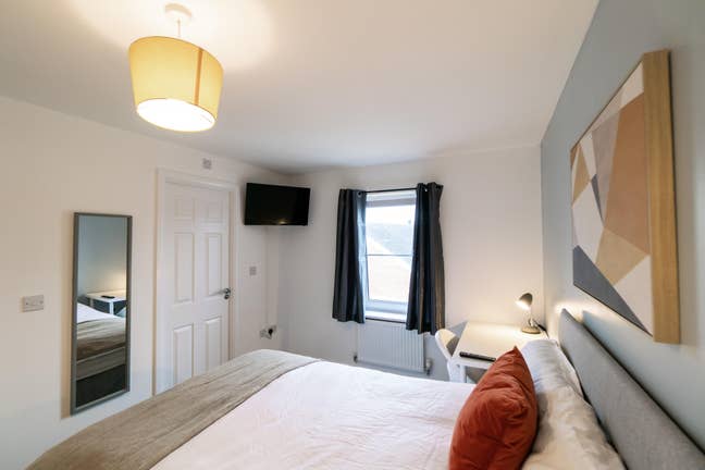 Two Beautiful rooms in West Reading Main Photo