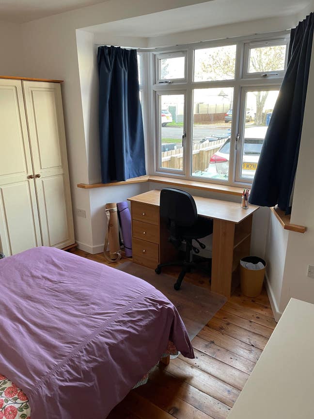 Large Double with Private Shower Room Main Photo
