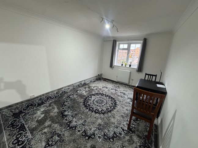 1 Bed Flat, Bunting Court, NW9 Main Photo