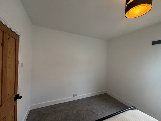 Spacious Double room available  Main Photo