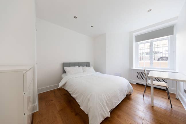 Newly-Refurbished Large Room in Marylebone  Main Photo