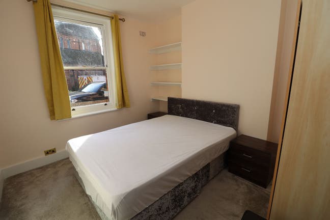 Walking Distance from Jubilee Line Main Photo