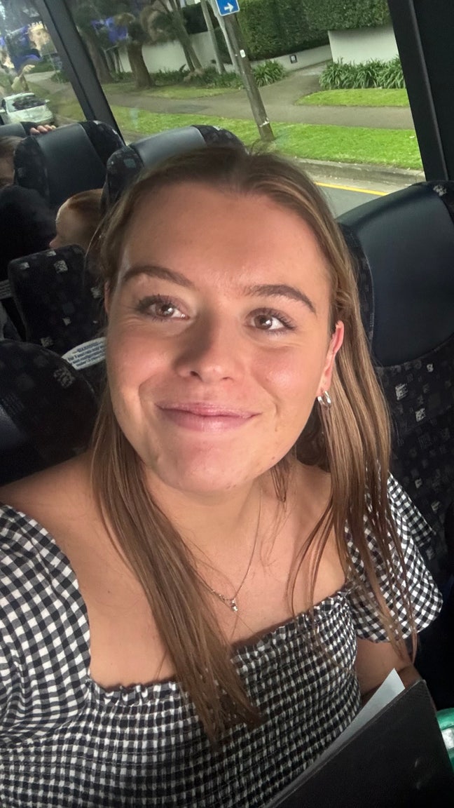 Hi guys, I’m Jess a teacher making the move... Main Photo