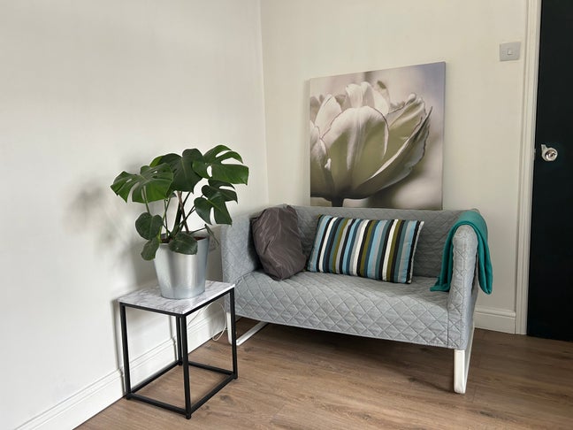 Professional House Share - Double Room Main Photo