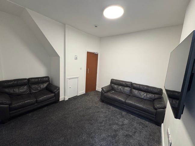 Rooms in a Shared House, Moseley Road, M14 Main Photo