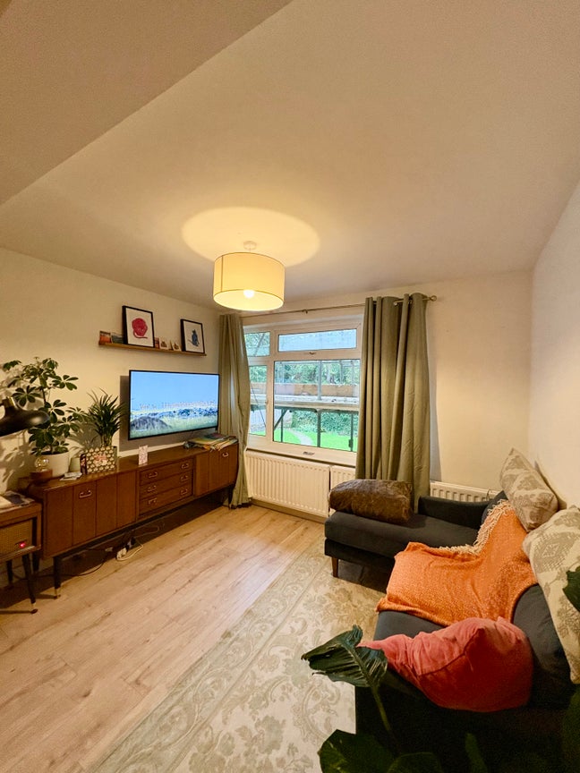 Short term let in lovely Highgate flat Main Photo