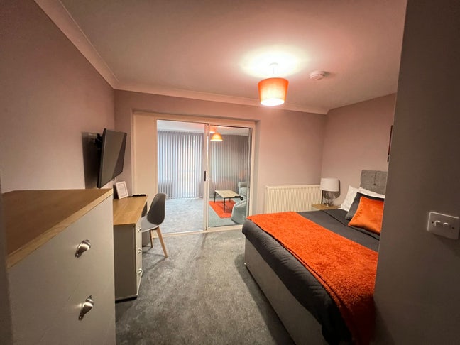 Wokingham professional house share  Main Photo