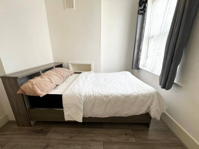 5 Bedrooms in Turnpike Lane  Main Photo