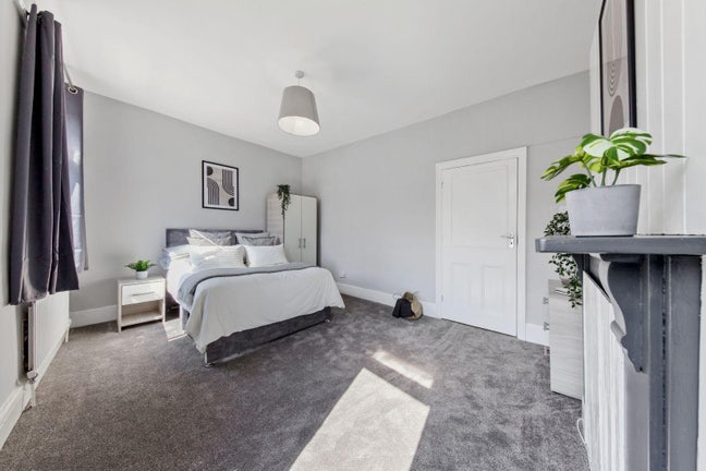 Spacious Double Room  Main Photo