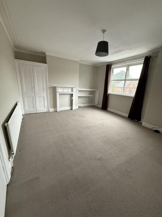 2 Bed Flat in Chapel Allerton, Leeds Main Photo