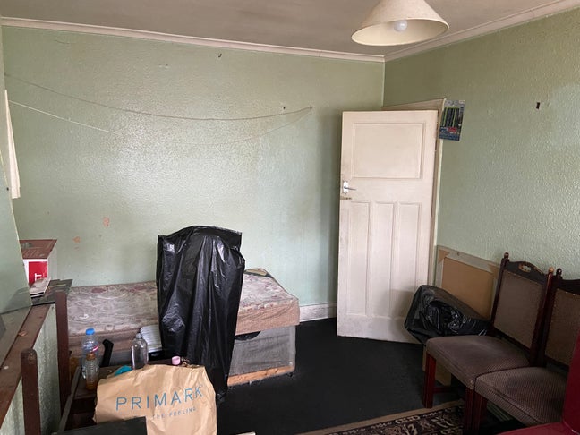 A Cosy Bedroom in Feltham Main Photo