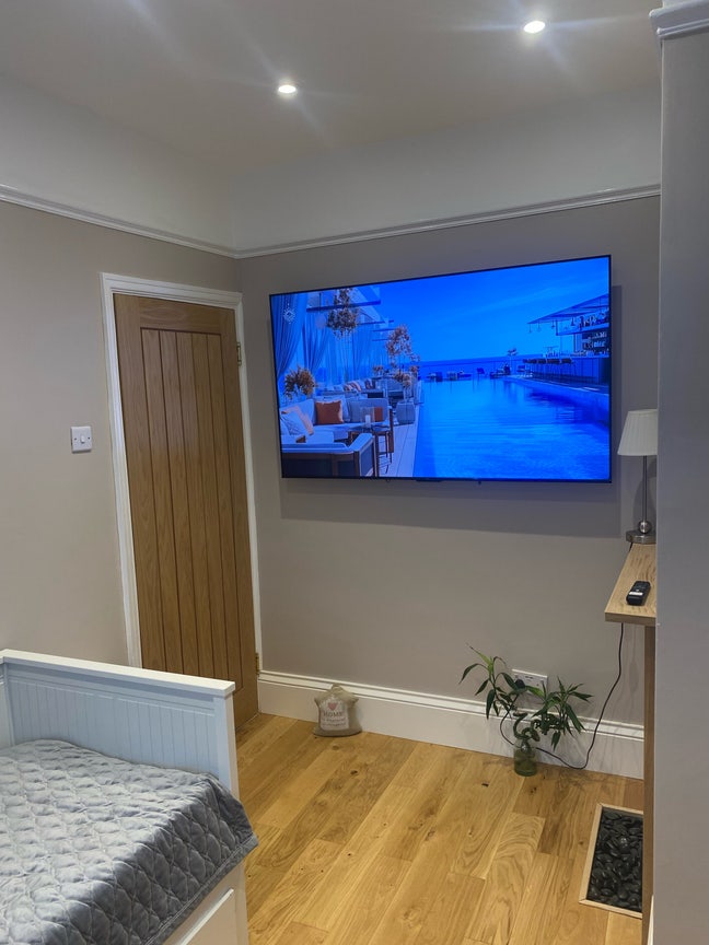 2 rooms for rent in 3 bed house in Dunbar Road Main Photo