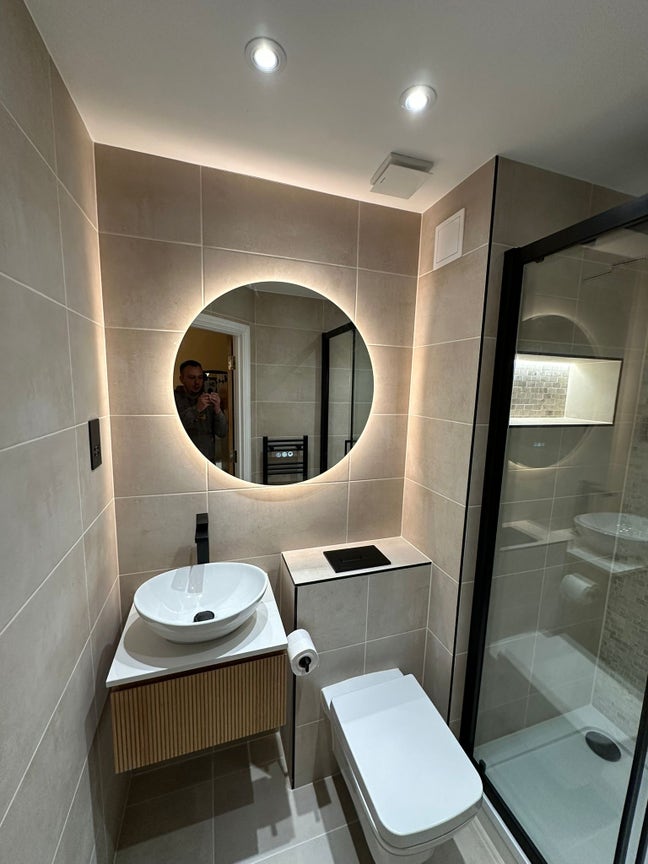 New renovated flat - room to rent  Main Photo