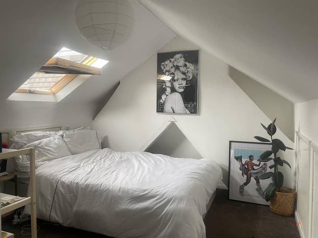 Double Room | With 3 females Main Photo
